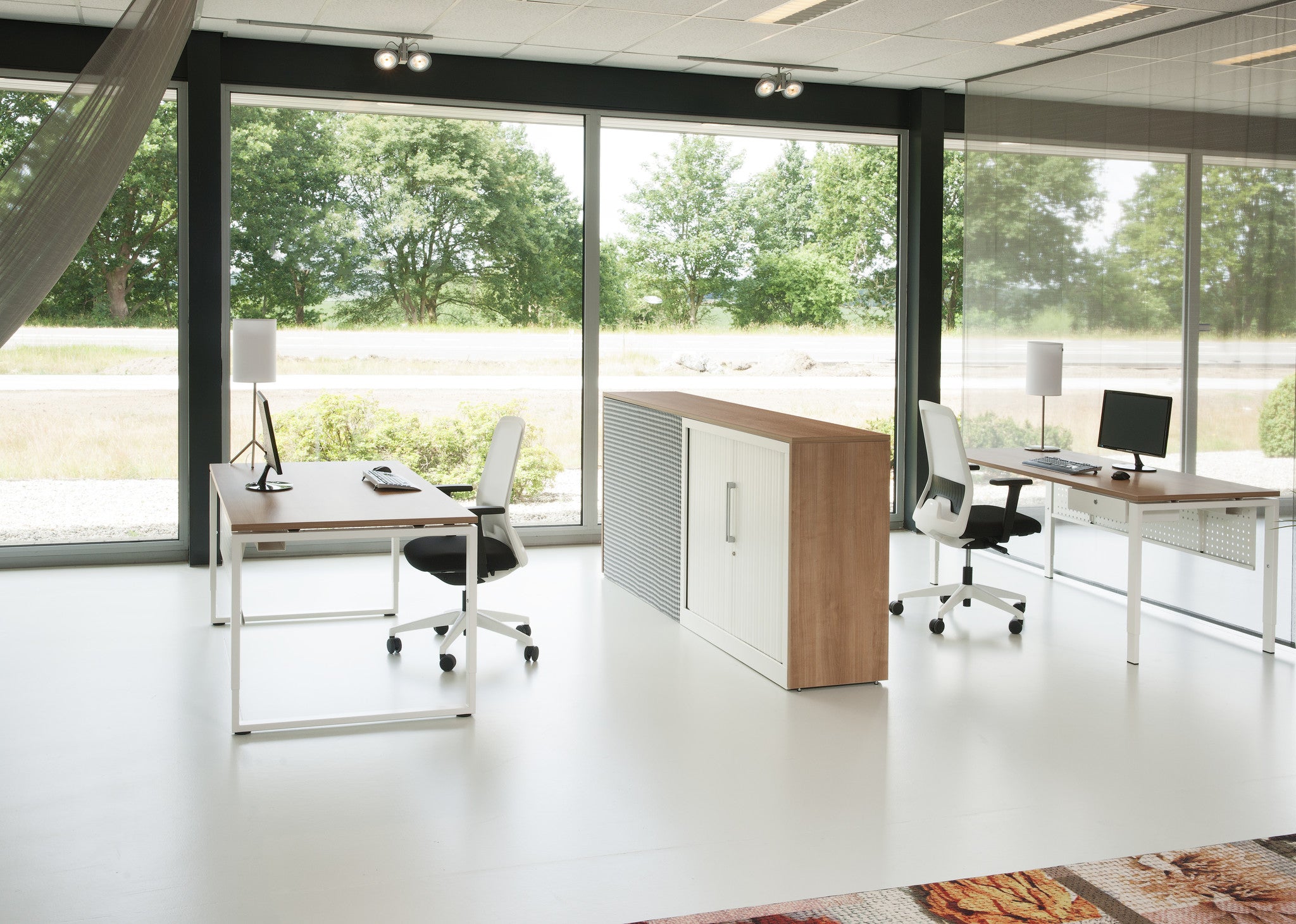 Bureau Catro ring