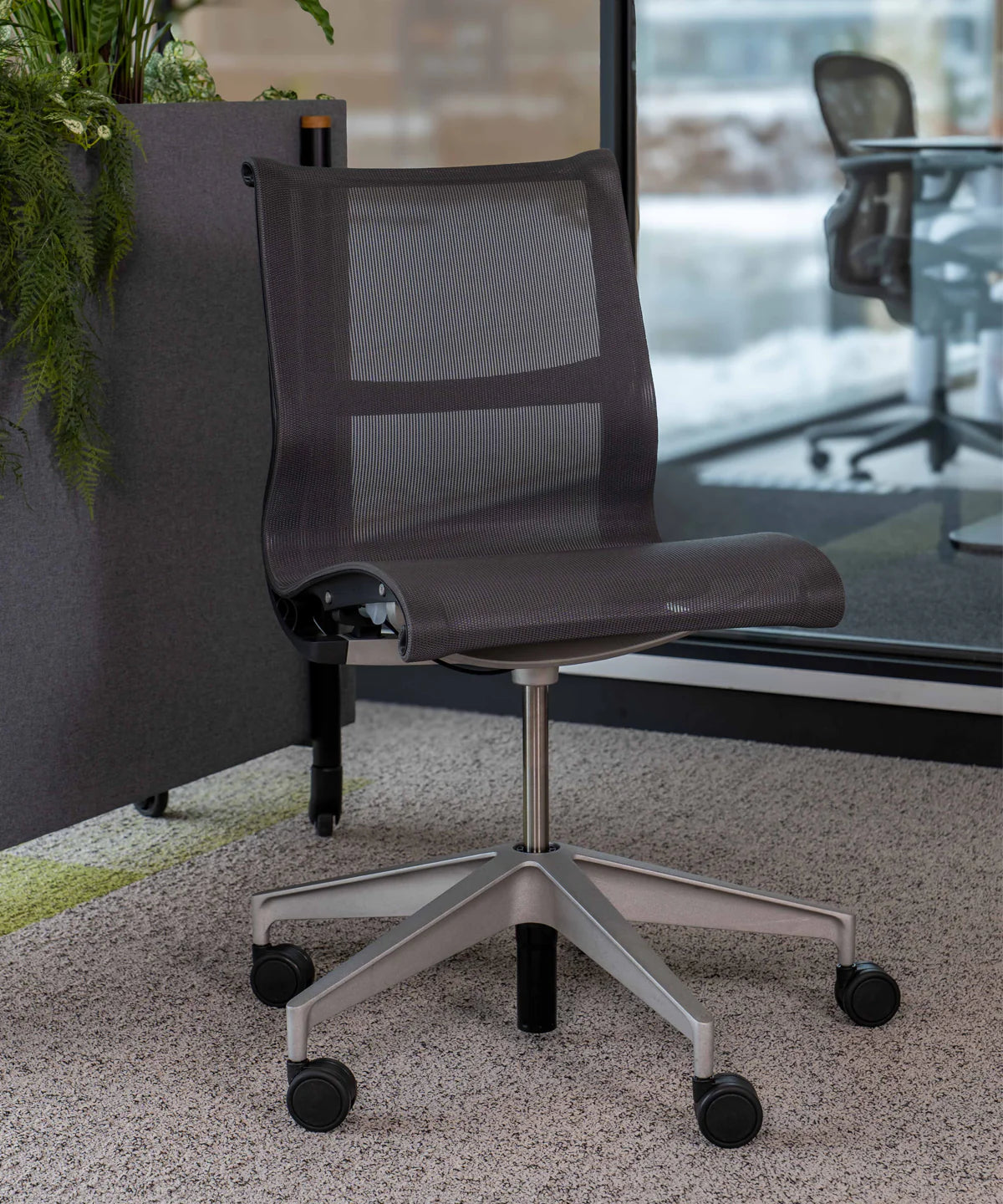 Refurbished Herman Miller Setu Graphite