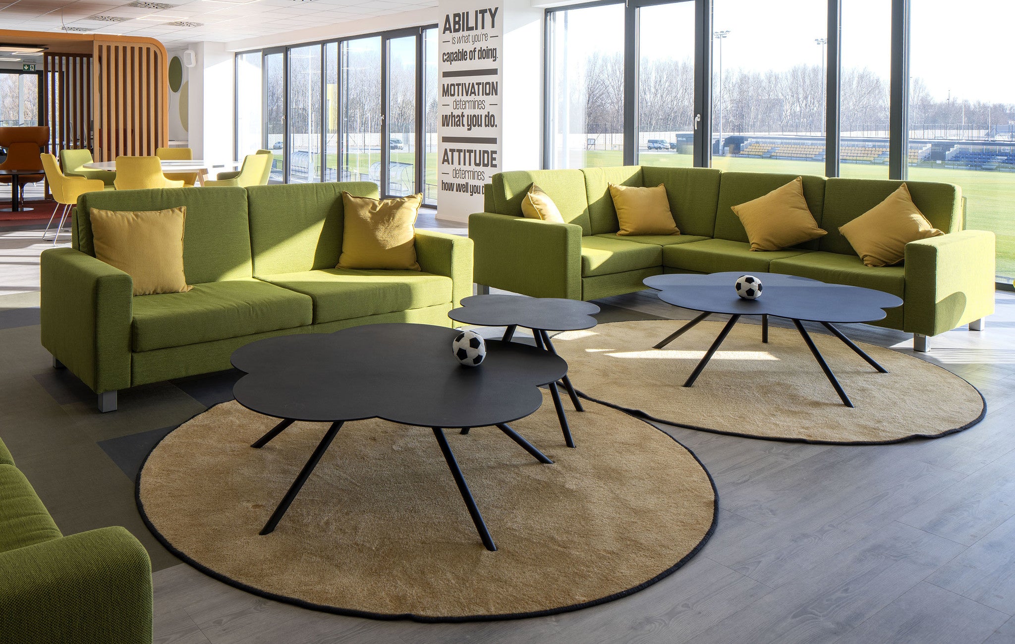 Klover koffie tafel groot