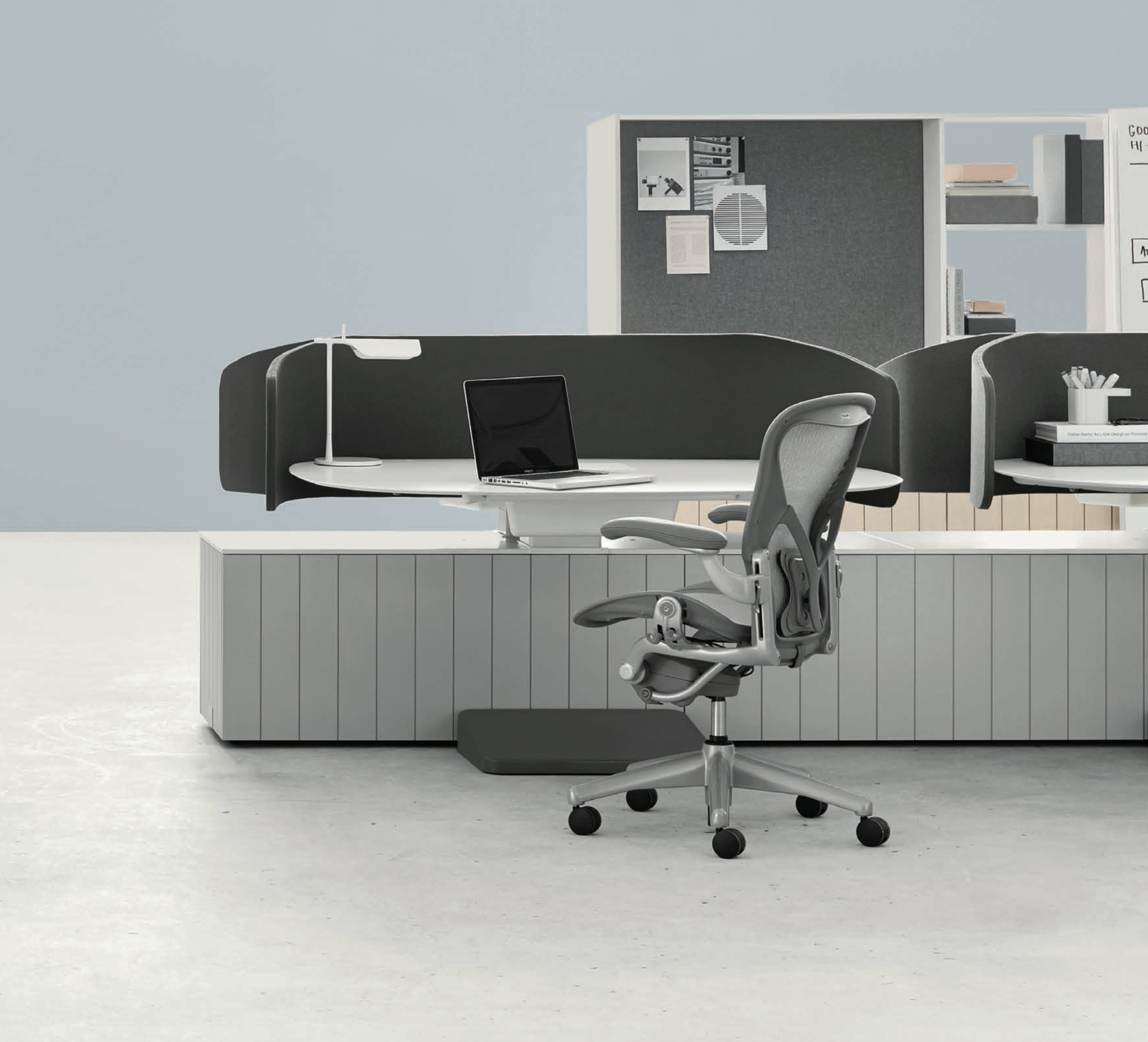 Refurbished Herman Miller Aeron Chair Classic (Titanium)