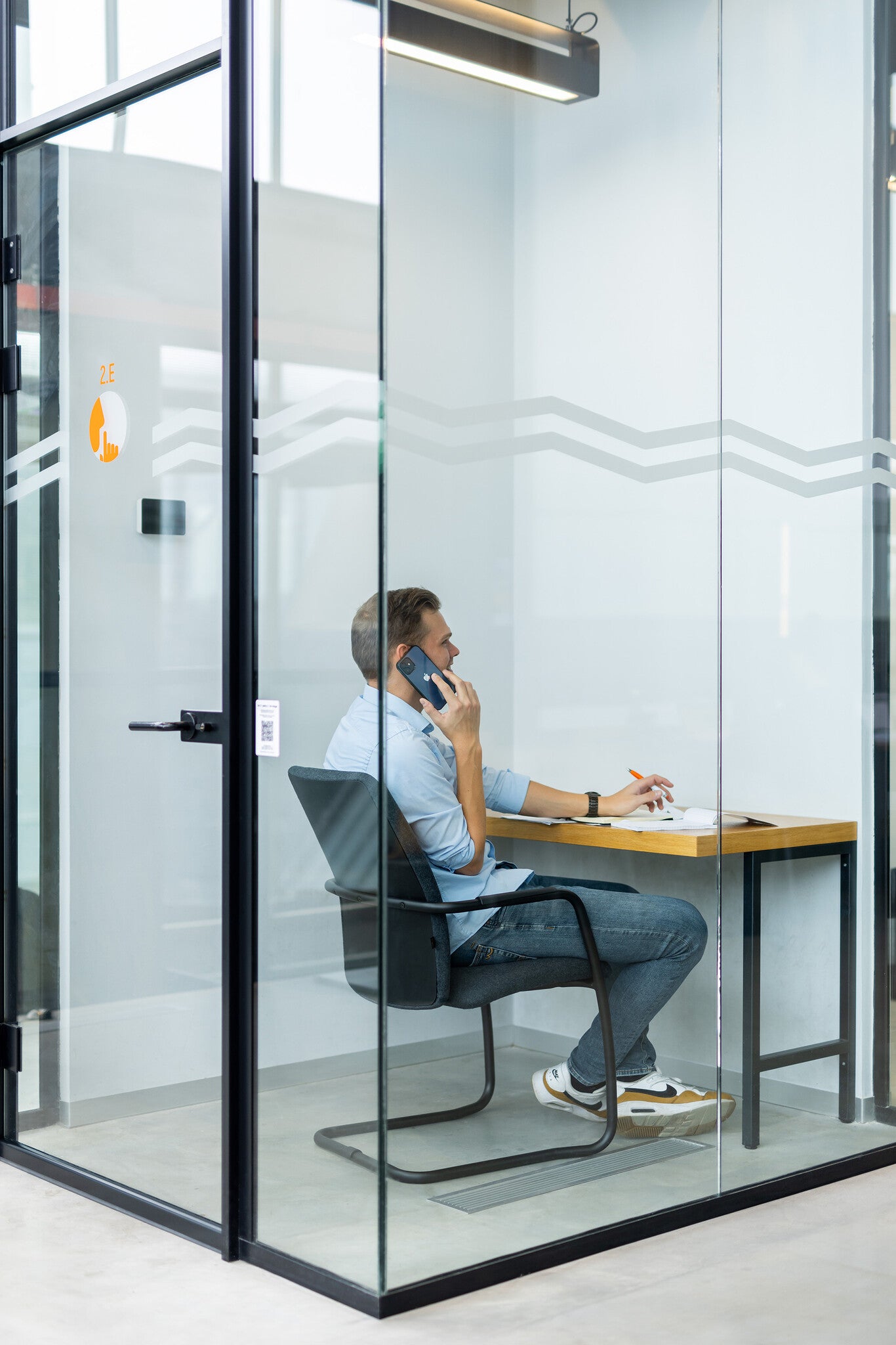 BUUR Be10 vergaderstoel