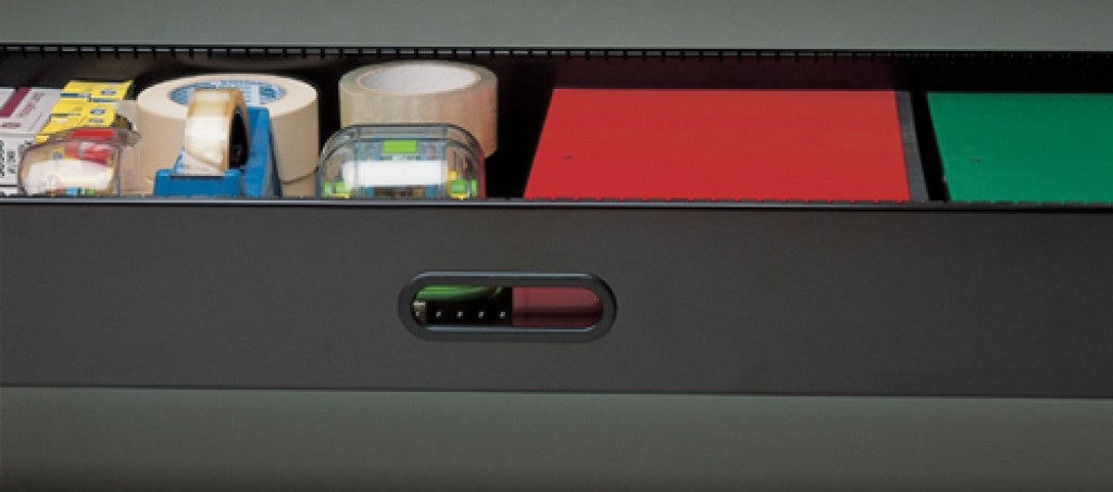 Uittreklade t.b.v. 120cm brede roldeurkast